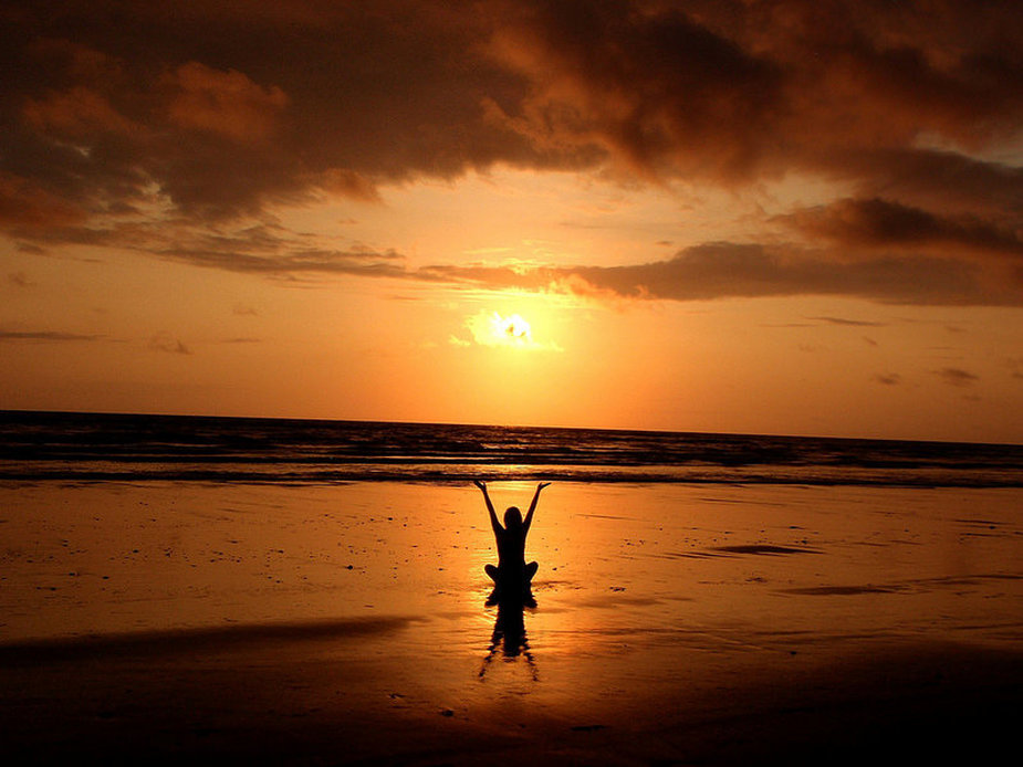 yogaplusexercise.weebly.com yoga on the beach solo at sunset